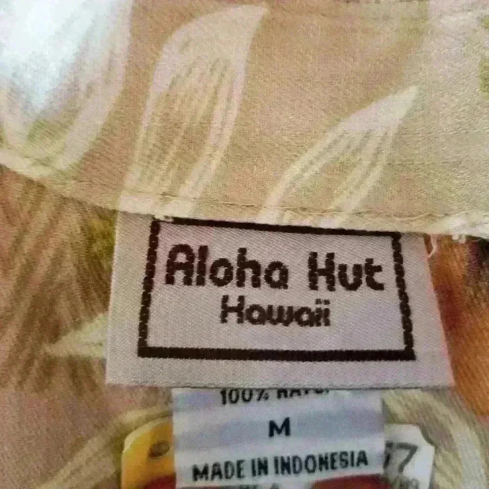 Aloha Hut Casual Shirt - Picture 5 of 7